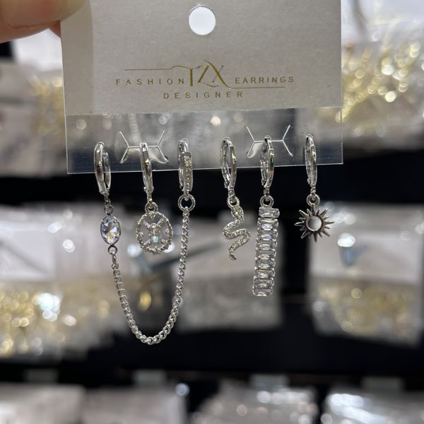 6’lı tasarım küpe