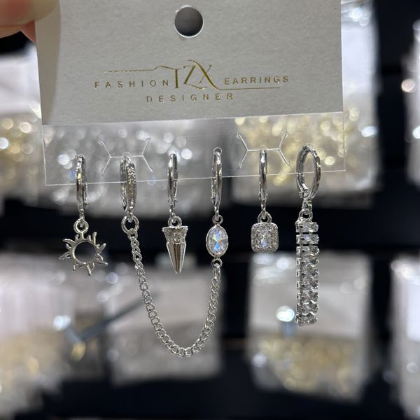 6’lı tasarım küpe