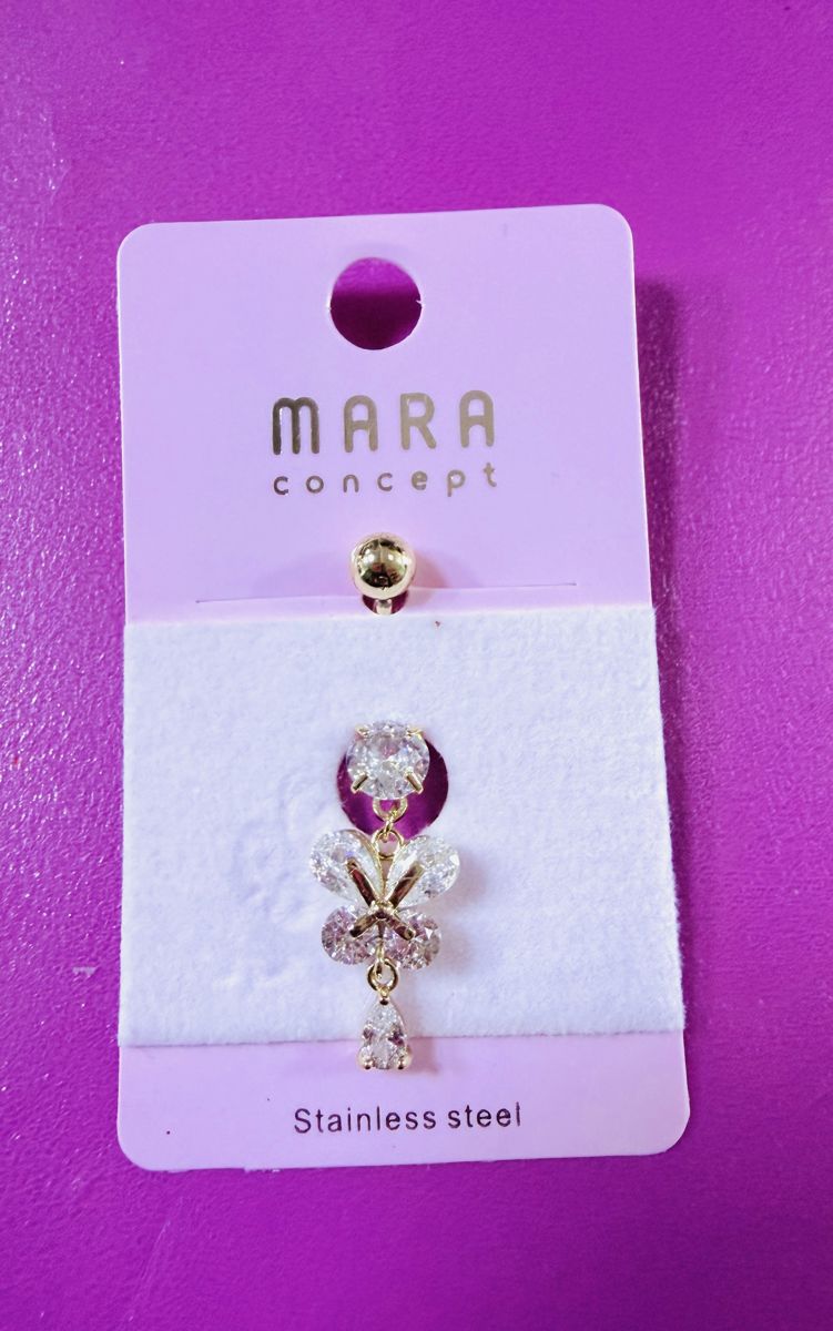 Göbek piercing