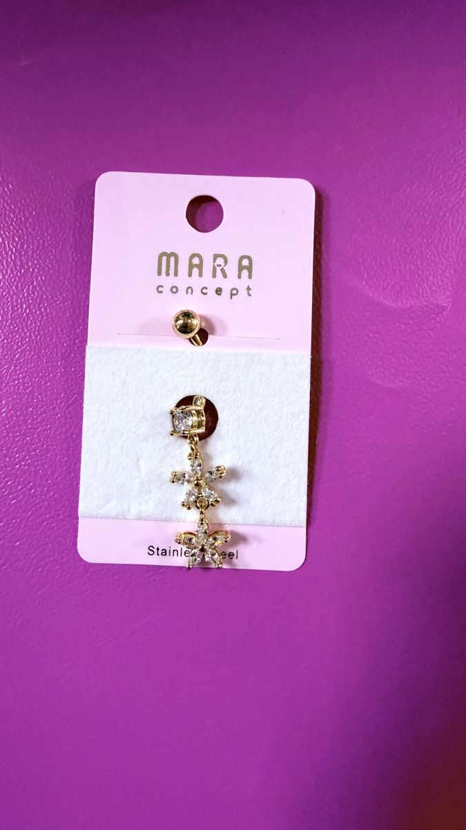 Göbek piercing