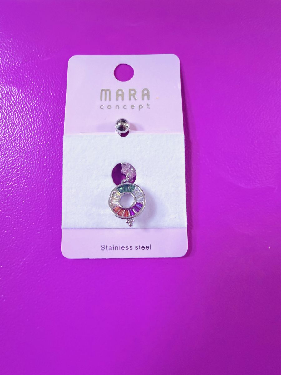 Göbek piercing
