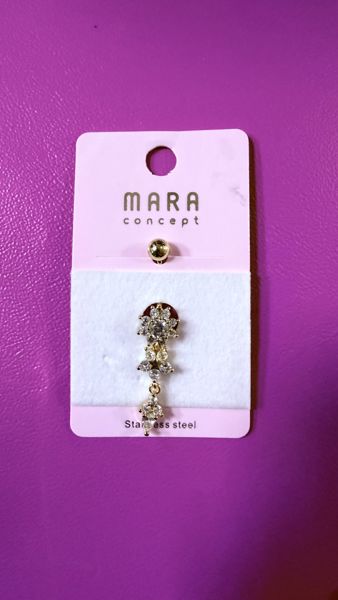 Göbek piercing